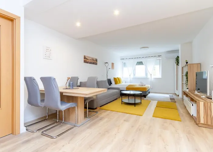 Happy Eleven Market Hall By Nw